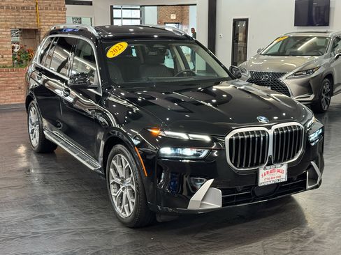 Used 2023 BMW X7 xDrive40i w/ Premium Package image 10