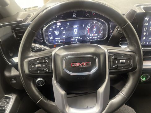 Used 2024 GMC Sierra 1500 SLT image 28