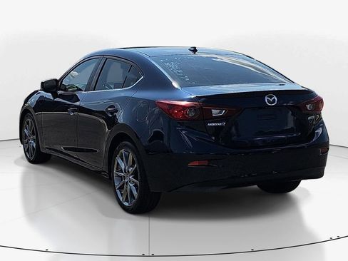 Used 2018 MAZDA MAZDA3 Touring FWD image 8