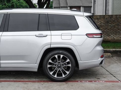 Used 2022 Jeep Grand Cherokee L Overland AWD/4WD image 23