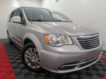 Used 2014 Chrysler Town & Country Touring-L w/ Driver Convenience Group
