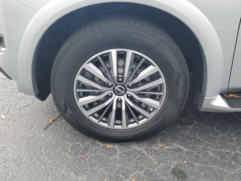 Certified 2021 Nissan Armada SV w/ SV Appearance Package image 4