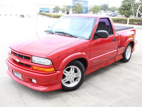 Used 2001 Chevrolet S10 Pickup Xtreme w/ Preferred Equipment Group image 24