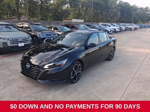 Used 2025 Nissan Altima 2.5 SR FWD image 1