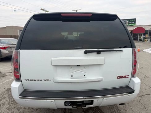 Used 2008 GMC Yukon XL Denali image 4