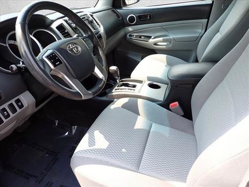 Used 2013 Toyota Tacoma 4x4 Double Cab w/ SR5 Pkg image 10
