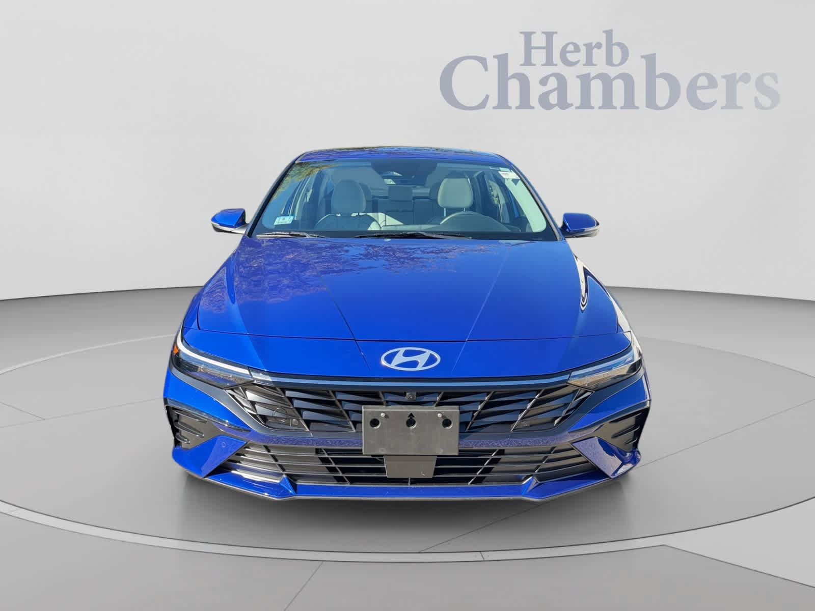 Used 2024 Hyundai Elantra Limited FWD image 2