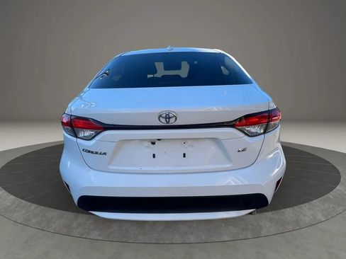 Used 2020 Toyota Corolla LE FWD image 6