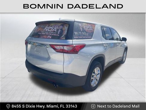 Used 2021 Chevrolet Traverse LS image 10
