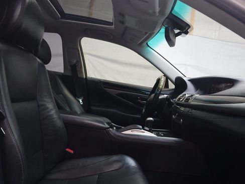 Used 2016 Lexus LS 460 w/ Comfort Package RWD image 10
