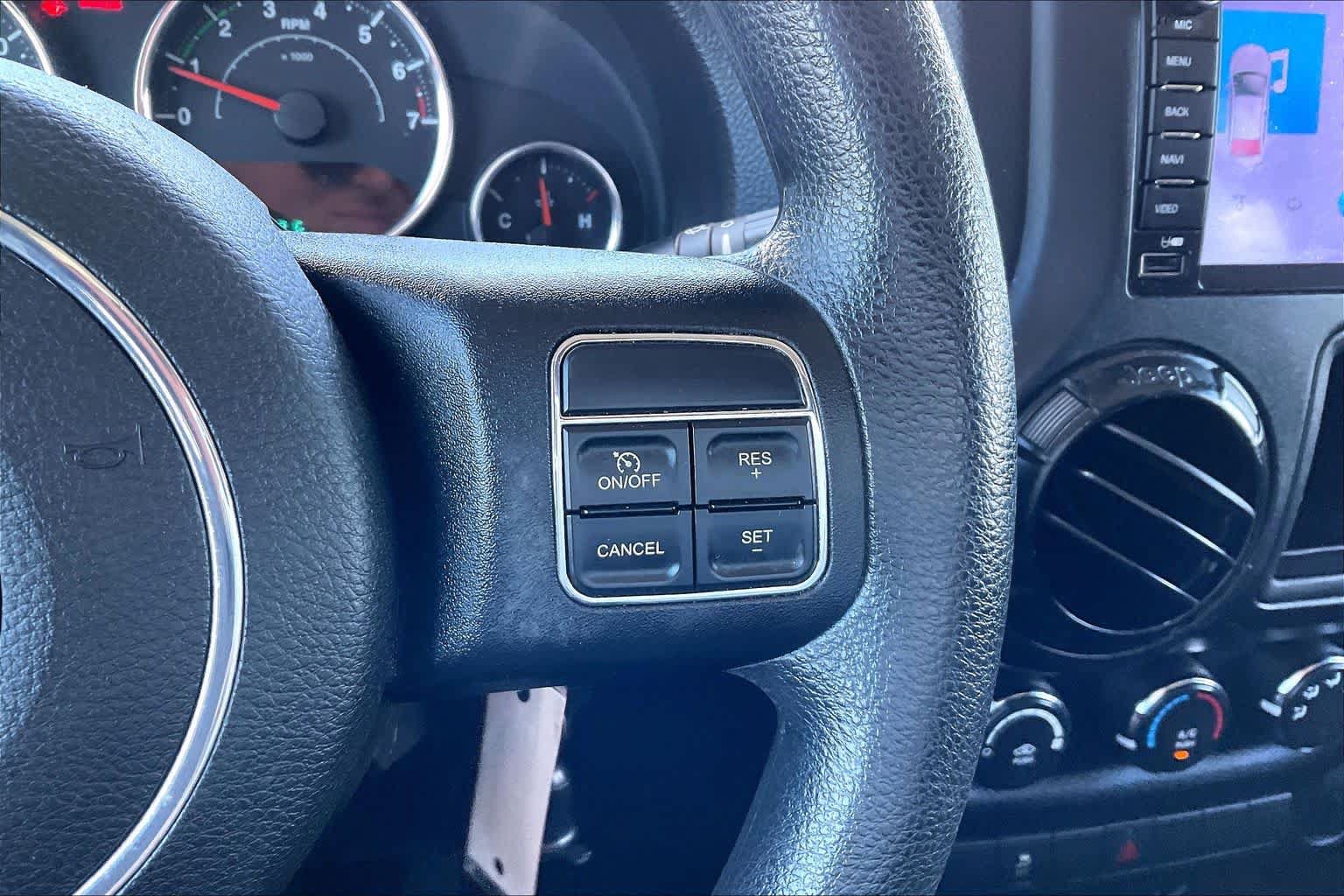 Used 2015 Jeep Wrangler Unlimited Sport AWD/4WD image 23