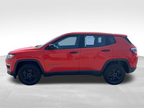 Used 2018 Jeep Compass Sport AWD/4WD image 2