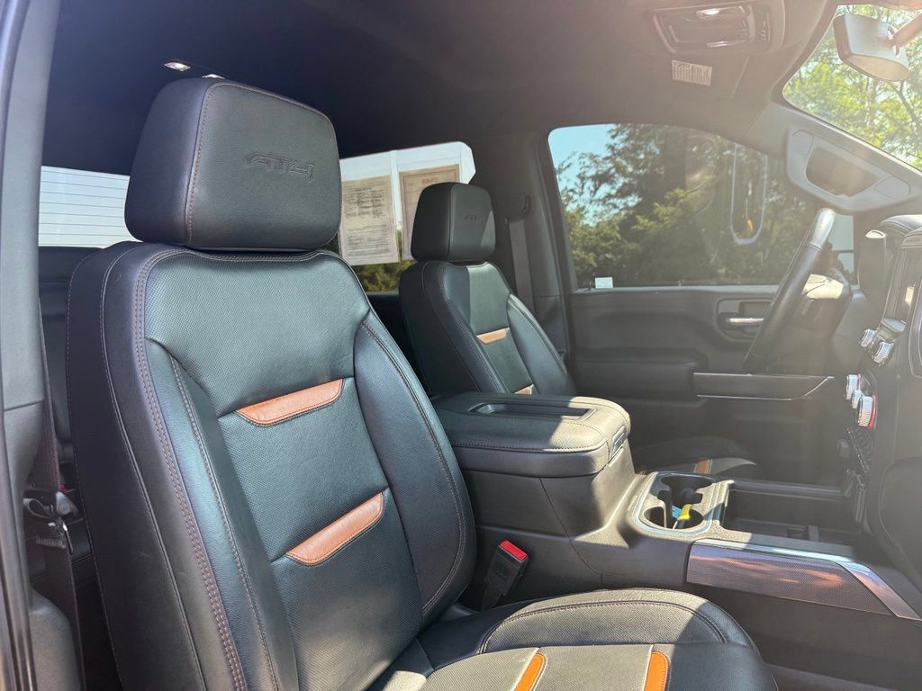Used 2022 GMC Sierra 2500 AT4 w/ Driver Alert Package I AWD/4WD image 28
