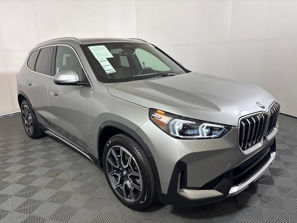 Certified 2026 BMW X1 xDrive28i w/ Technology Package AWD/4WD image 4