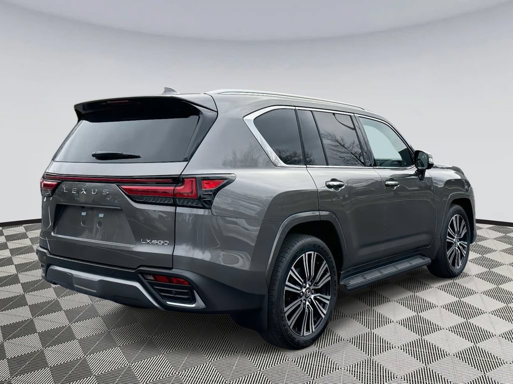 Used 2025 Lexus LX 600 4WD w/ Accessory Package (Z1) image 2