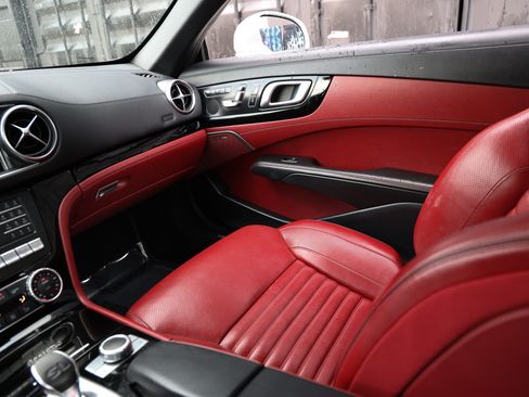 Used 2017 Mercedes-Benz SL 550 image 25