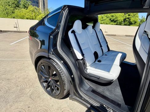 Used 2019 Tesla Model X 100D AWD/4WD image 53