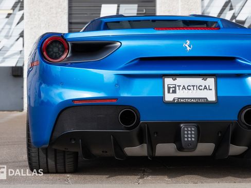 Used 2019 Ferrari 488 Spider image 15
