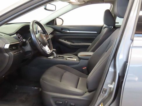 Used 2019 Nissan Altima 2.5 SV FWD image 15