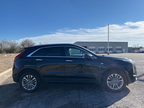 Used 2025 Cadillac XT4 Premium Luxury image 4