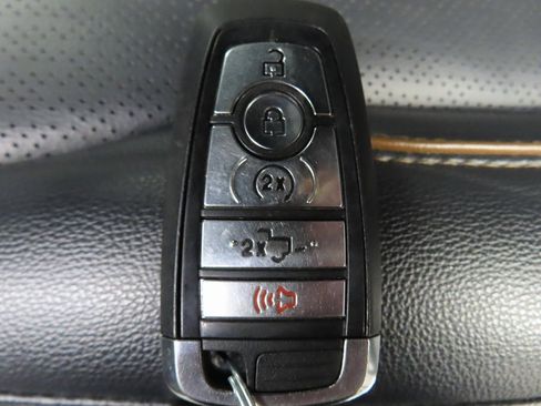 Used 2025 Ford F150 Lariat w/ Tow/Haul Package image 71