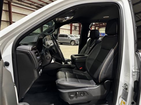 Used 2023 Chevrolet Suburban Premier image 14