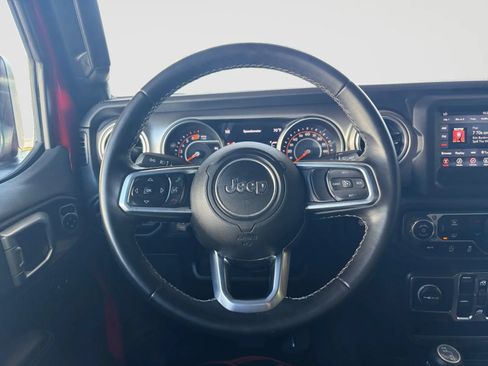 Used 2020 Jeep Wrangler Unlimited Sahara AWD/4WD image 27