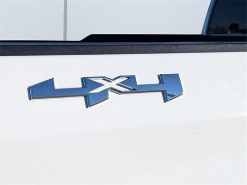 Used 2021 GMC Sierra 1500 SLT w/ SLT Premium Package image 12