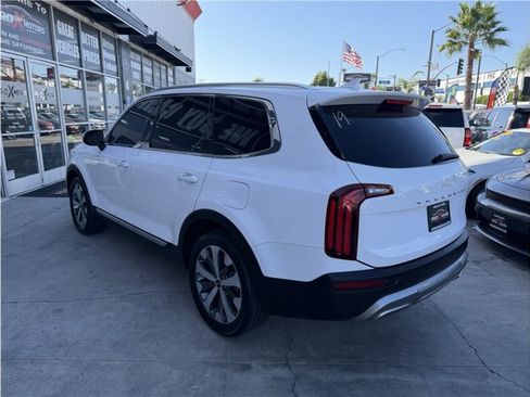 Used 2022 Kia Telluride EX w/ EX Premium Package FWD image 12