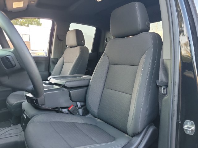 Used 2020 Chevrolet Silverado 1500 RST w/ RST Value Package AWD/4WD image 13