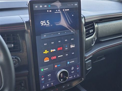 Used 2024 Ford Expedition Limited image 18