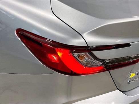 Used 2025 Toyota Camry LE image 32