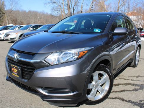 Used 2016 Honda HR-V LX image 1