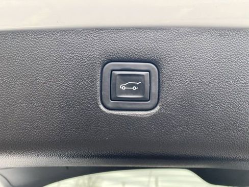 Used 2023 Chevrolet Blazer LT w/ Convenience Package image 12