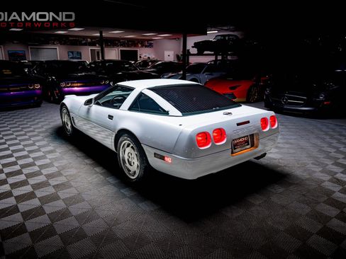 Used 1995 Chevrolet Corvette Coupe image 4