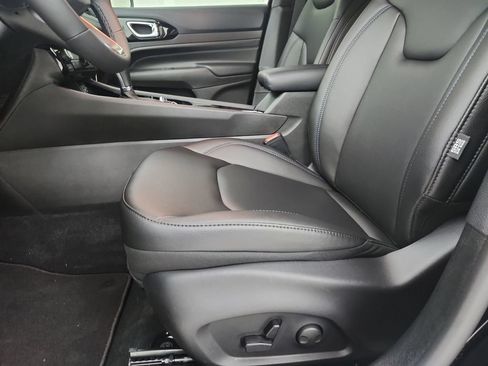 New 2026 Jeep Compass Limited AWD/4WD image 19