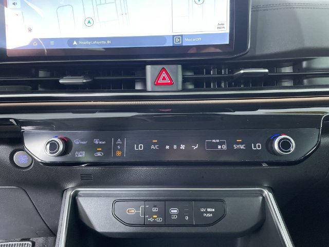 Used 2025 Kia Carnival SX Prestige FWD image 24