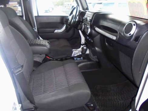 Used 2012 Jeep Wrangler Unlimited Sahara w/ Connectivity Group image 8