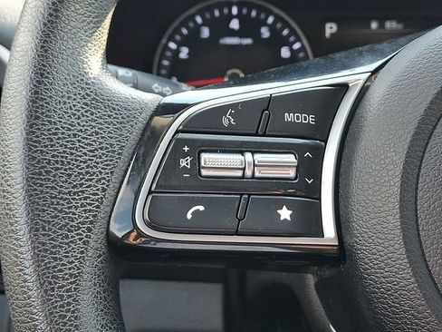 Certified 2023 Kia Forte LXS w/ LXS Technology Package image 20