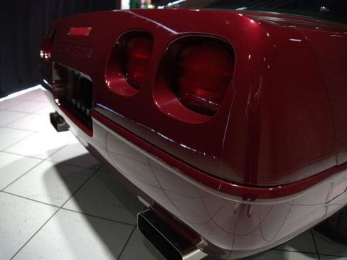 Used 1993 Chevrolet Corvette Coupe RWD image 23