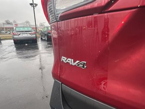 Used 2024 Toyota RAV4 XLE w/ Convenience Package image 35