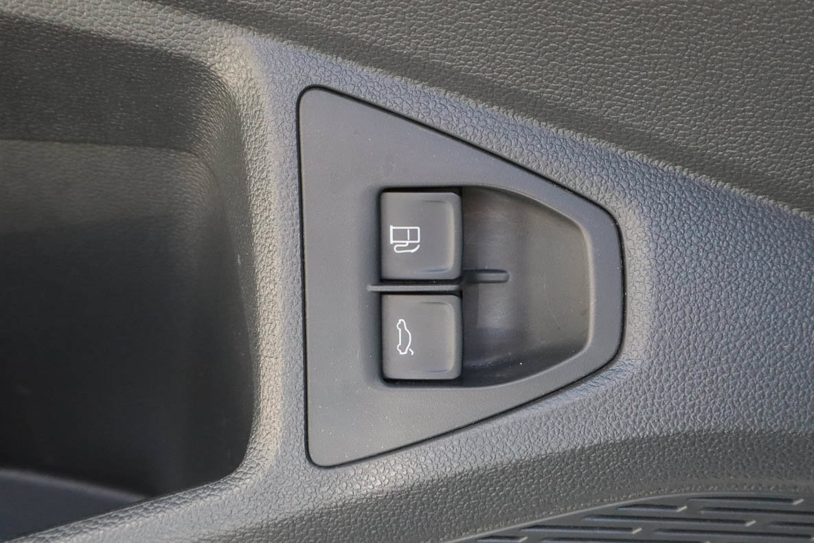 Used 2024 Volkswagen Jetta SE FWD image 16