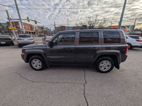 Used 2017 Jeep Patriot Sport w/ Power Value Group image 9