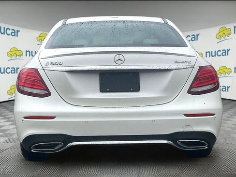 Used 2017 Mercedes-Benz E 300 4MATIC image 5