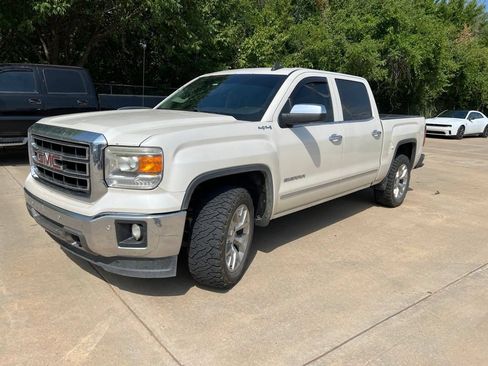 Used 2015 GMC Sierra 1500 SLT w/ SLT Crew Cab Value Package AWD/4WD image 2
