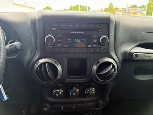 Used 2016 Jeep Wrangler Unlimited Sport AWD/4WD image 4