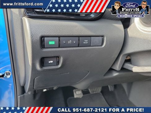 Used 2025 Nissan Sentra SR FWD image 11