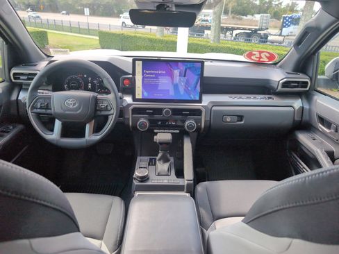 Certified 2025 Toyota Tacoma TRD Off-Road image 28