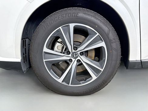 Used 2025 Lexus RX 350 Premium w/ Accessory Package (Z1) FWD image 33