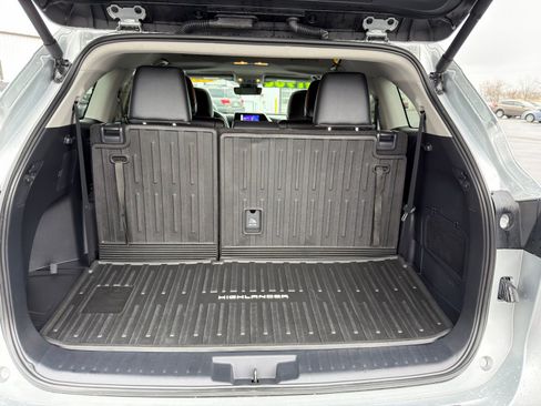 Used 2024 Toyota Highlander XLE image 34